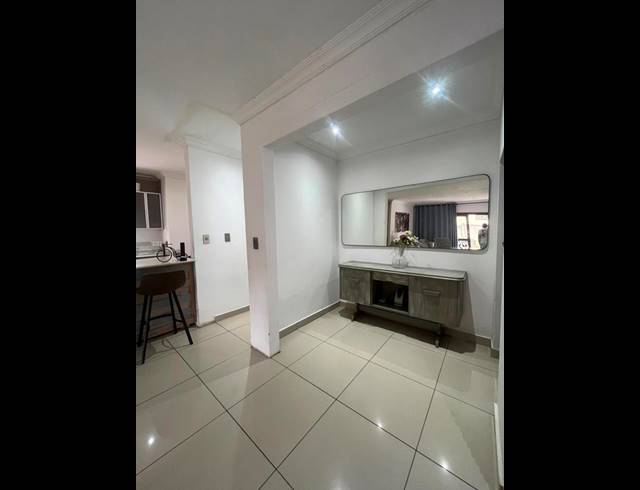 4 BEDROOM HOUSE FOR SALE IN OSLO BEACH